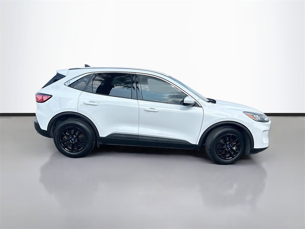 2021 Ford Escape SE photo 4