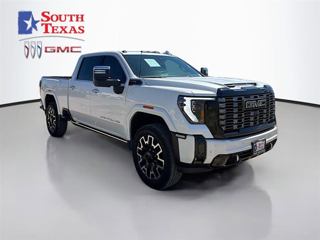 2025 GMC Sierra 4WD Crew Cab Long Box Denali Ultimate's photo