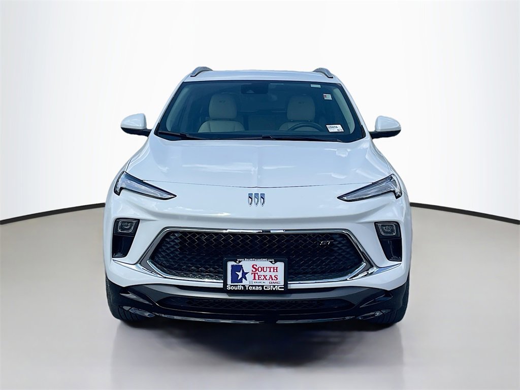 2024 Buick Encore GX Sport Touring photo 2