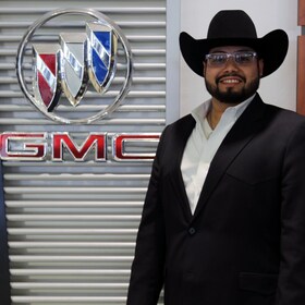 Staff member MARIO CANTU from ID_569d138adfd6