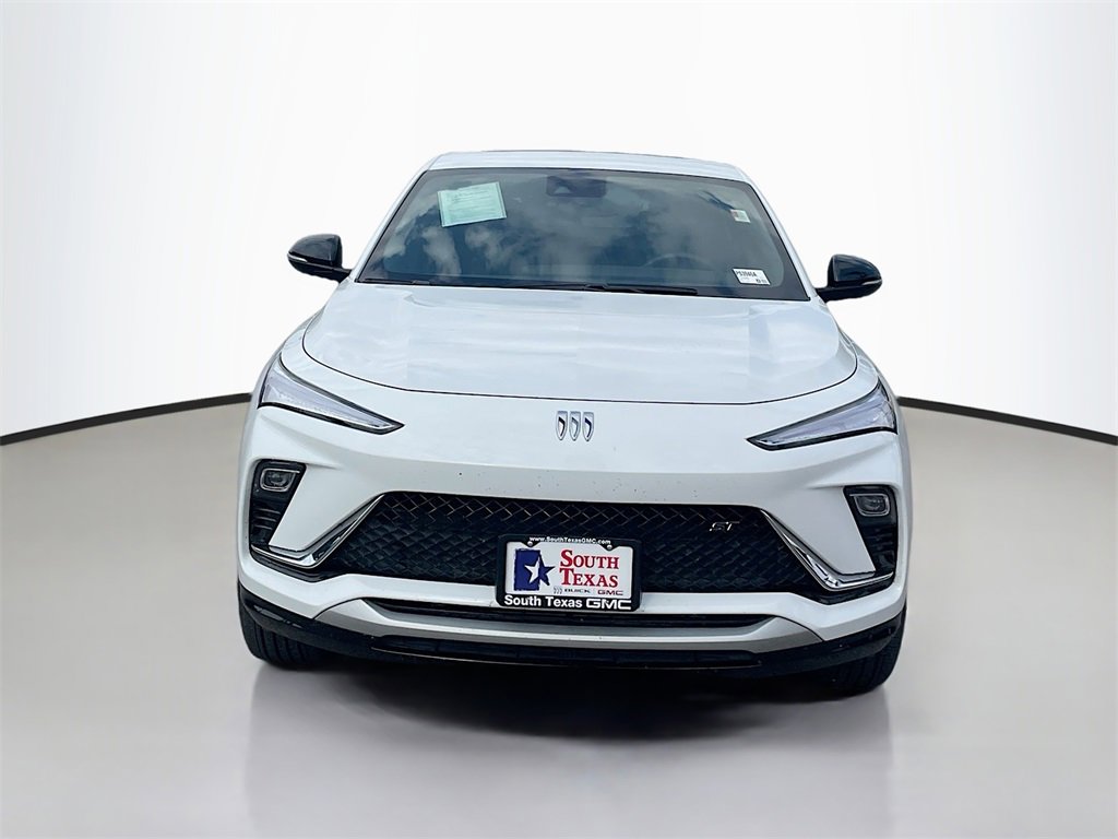 2025 Buick Envista ST photo 2