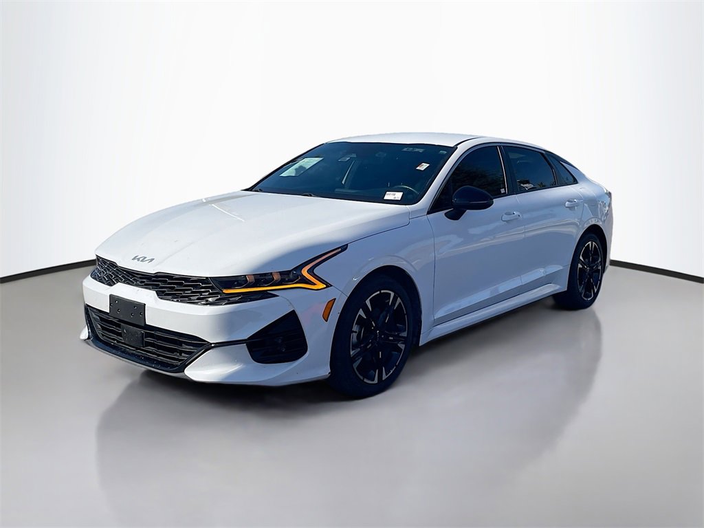 2024 Kia K5 GT-Line photo 3