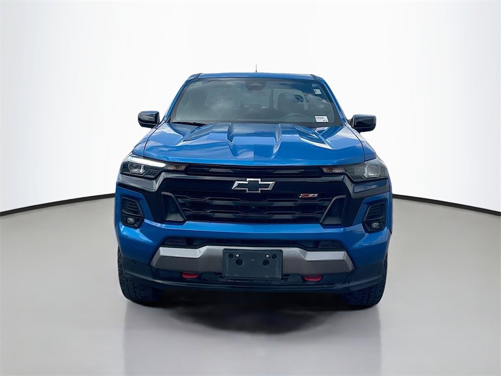 2023 Chevrolet Colorado Z71 photo 2