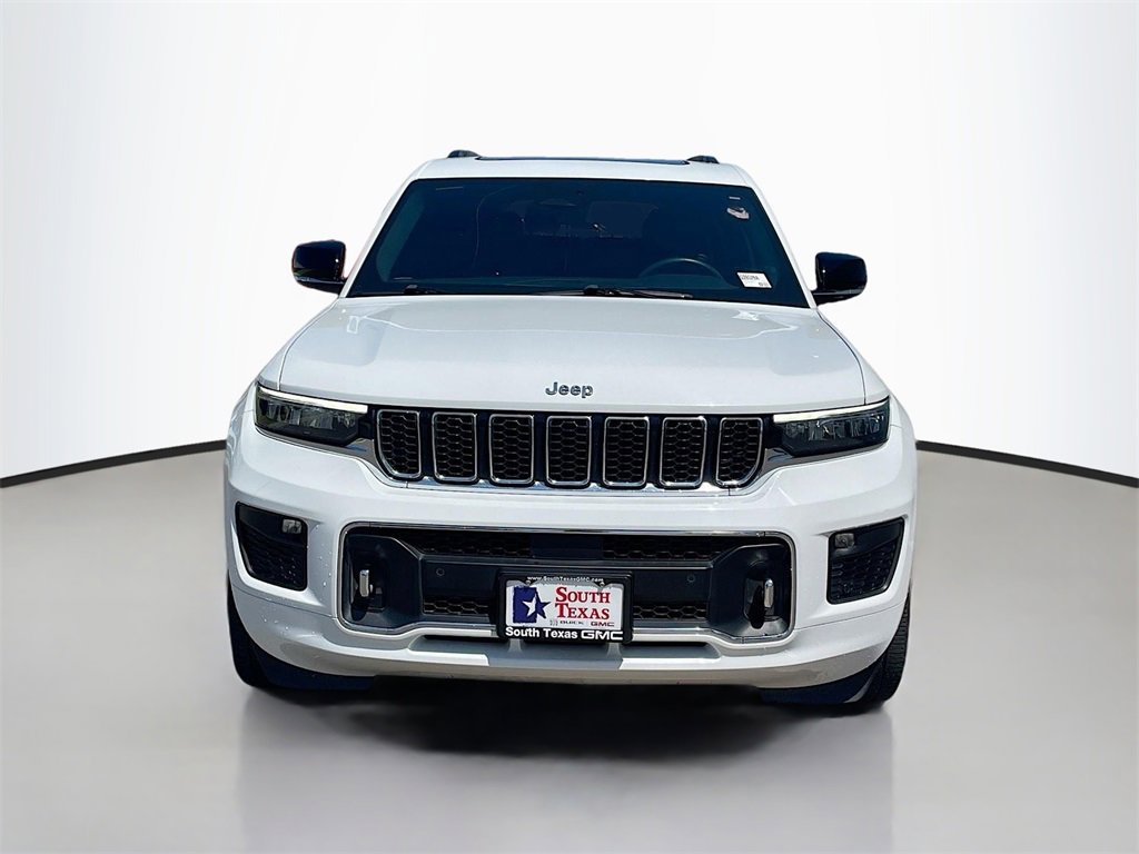 2022 Jeep Grand Cherokee Overland photo 2