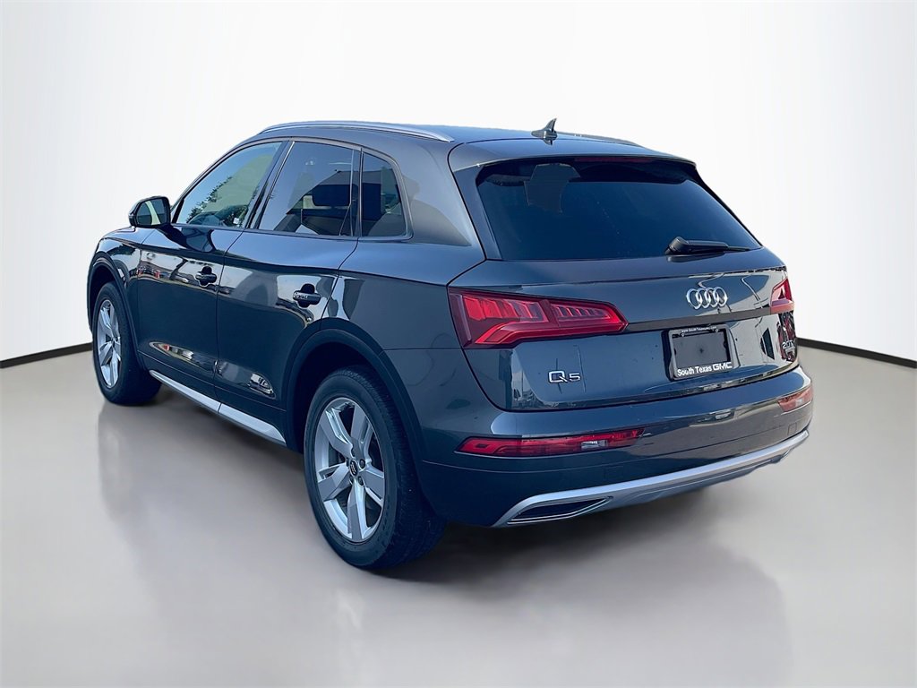 2018 Audi Q5 Premium photo 2