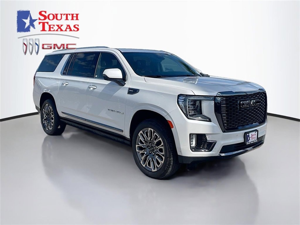 2023 GMC Yukon XL Denali Ultimate's photo