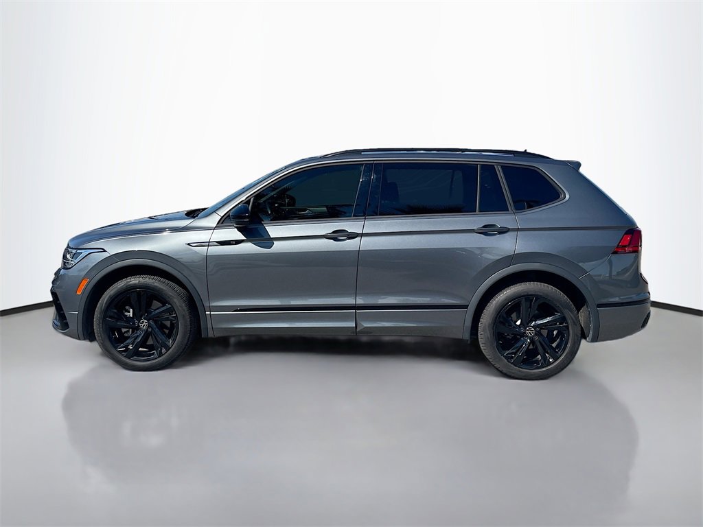 2024 Volkswagen Tiguan SE R-Line Black photo 2