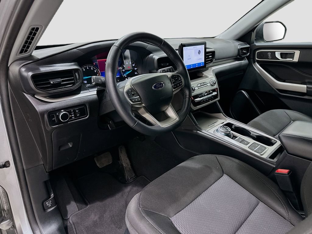 2024 Ford Explorer XLT - Photo 9