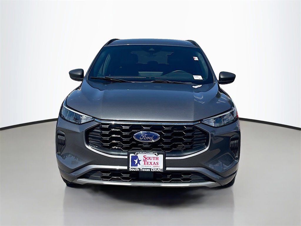 2024 Ford Escape ST-Line photo 2