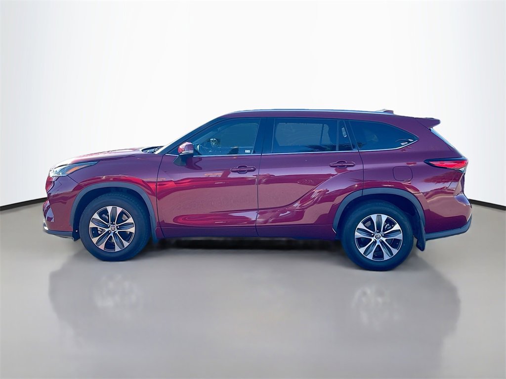2021 Toyota Highlander XLE photo 4