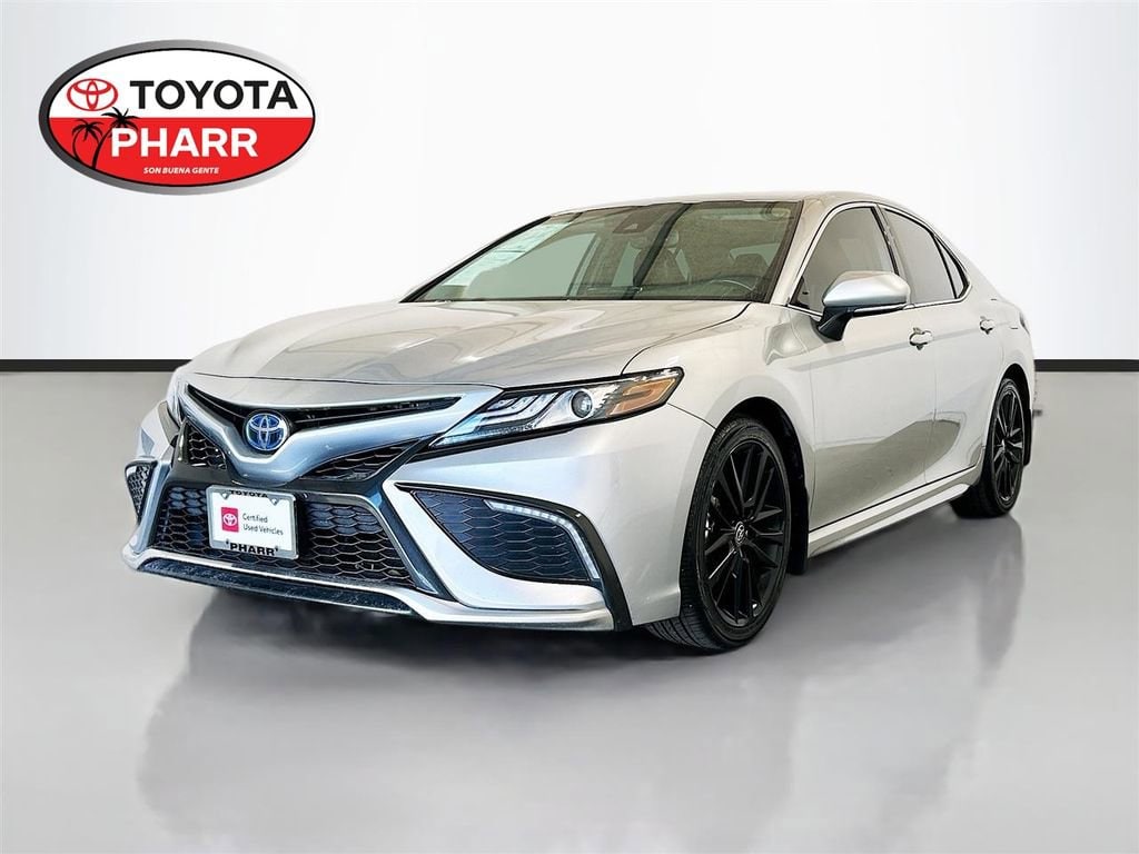 2024 Toyota Camry XSE Hybrid's photo