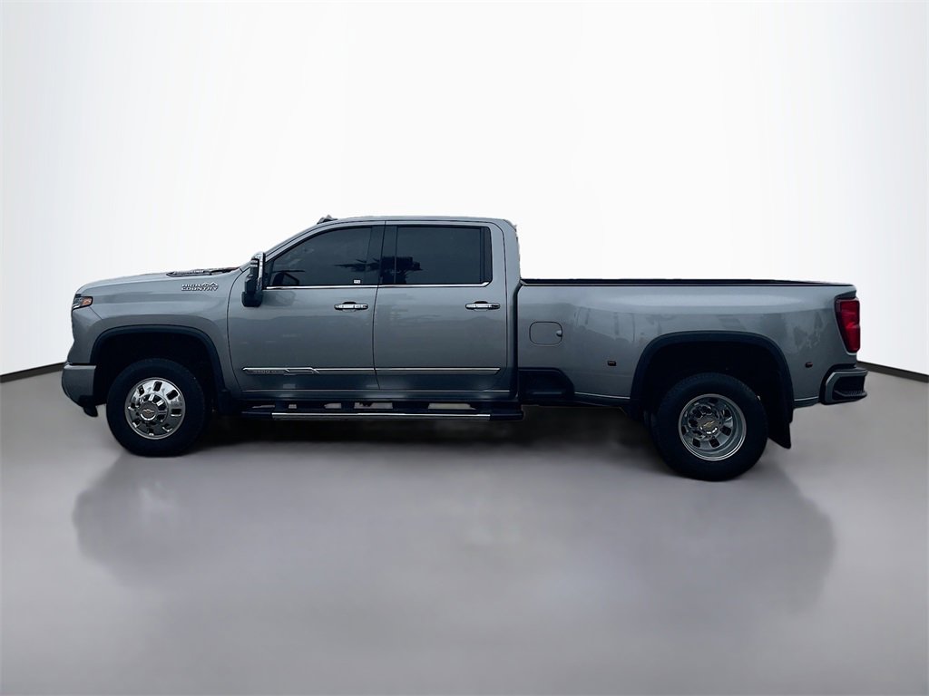 2024 Chevrolet Silverado 3500HD High Country photo 4