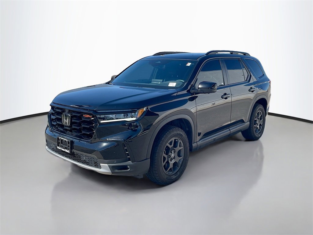 2025 Honda Pilot TrailSport photo 2
