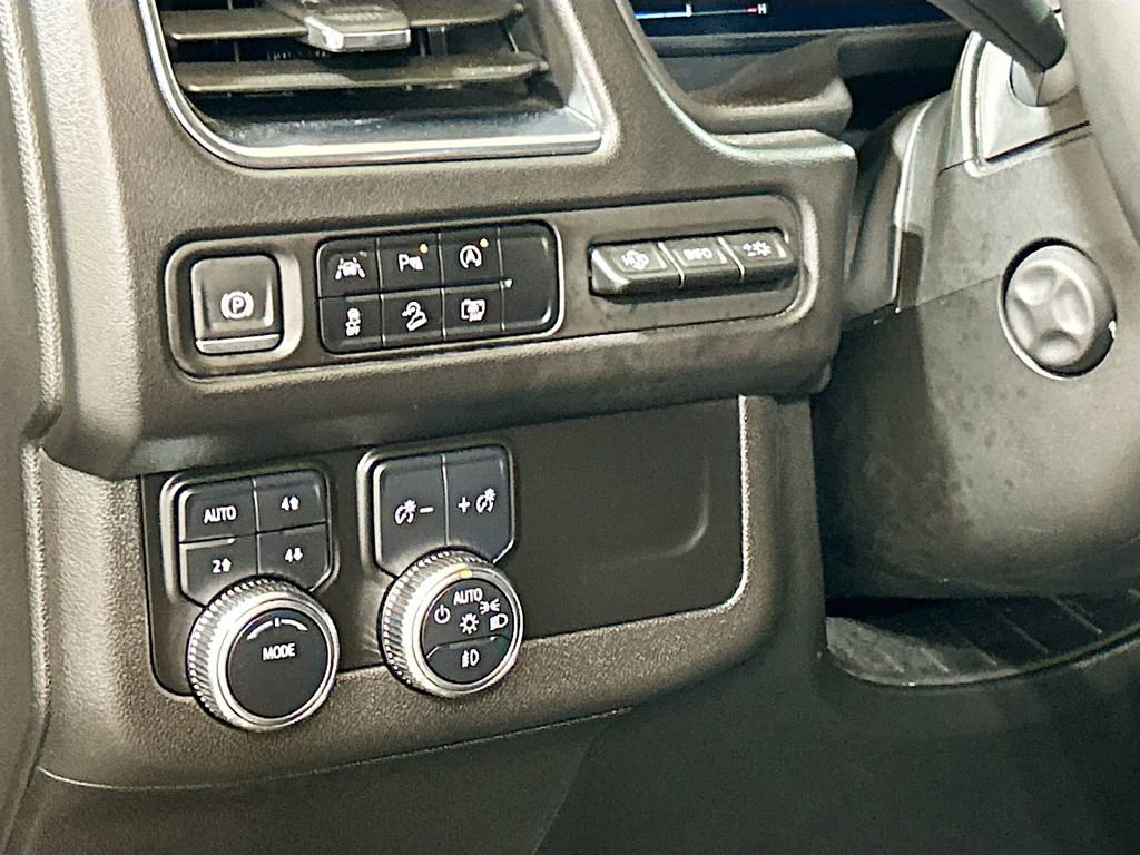 2024 GMC Yukon AT4 - Photo 8