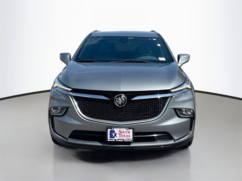 2023 Buick Enclave Essence photo 2