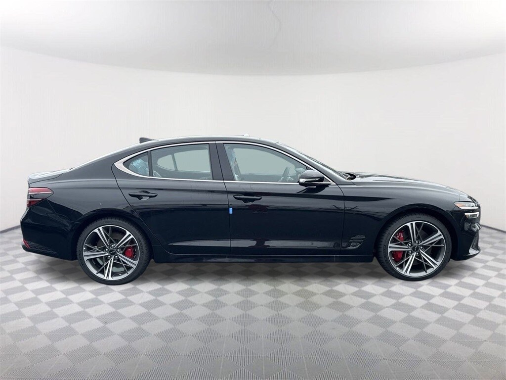 2025 Genesis G70 3.3T Sport Prestige photo 4
