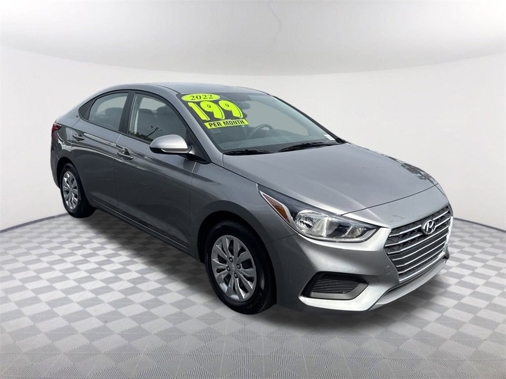 2022 Hyundai Accent SE photo 3
