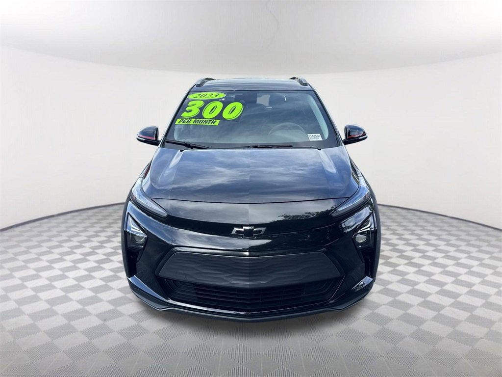 2023 Chevrolet Bolt EUV photo 2