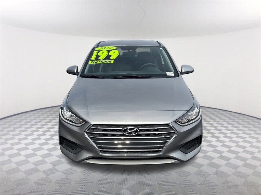 2022 Hyundai Accent SE photo 2