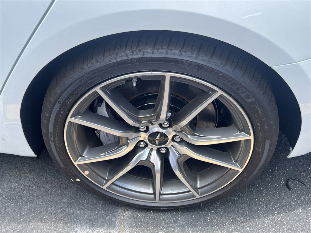 2025 Genesis G70 2.5T photo 2
