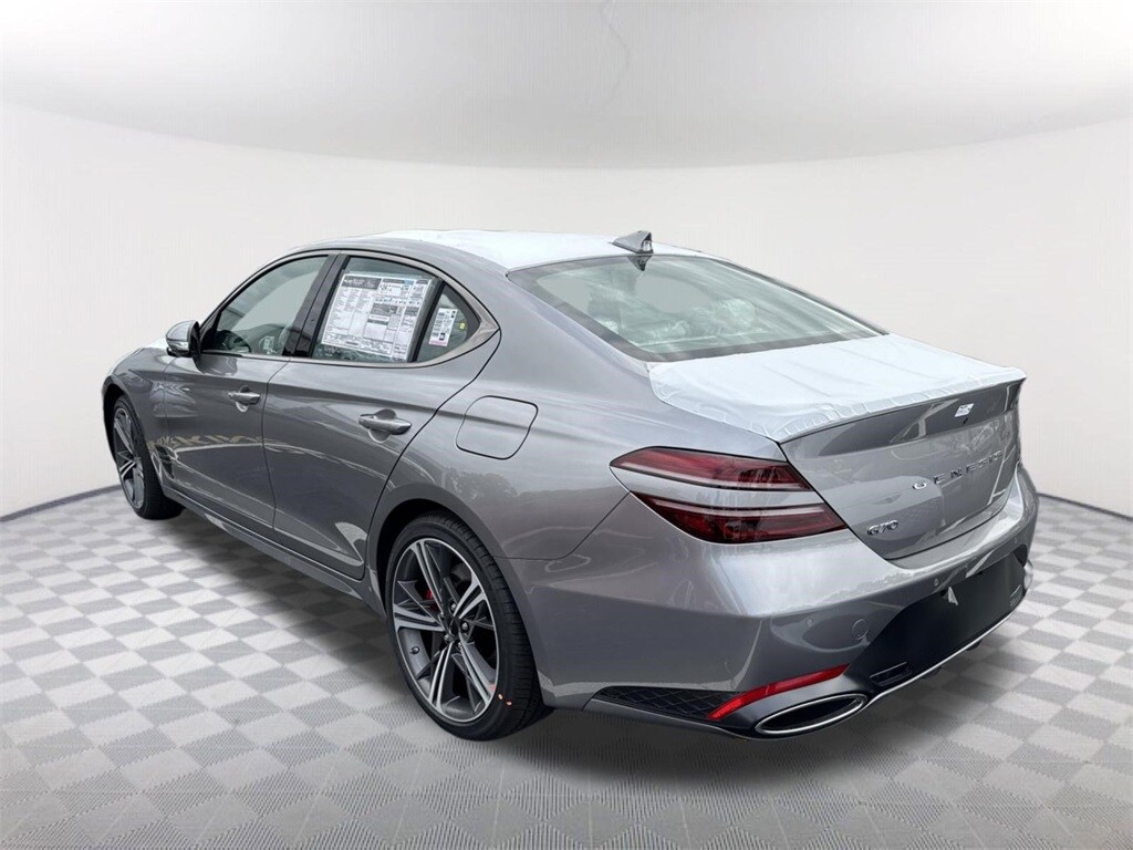 2025 Genesis G70 2.5T Sport Prestige photo 4