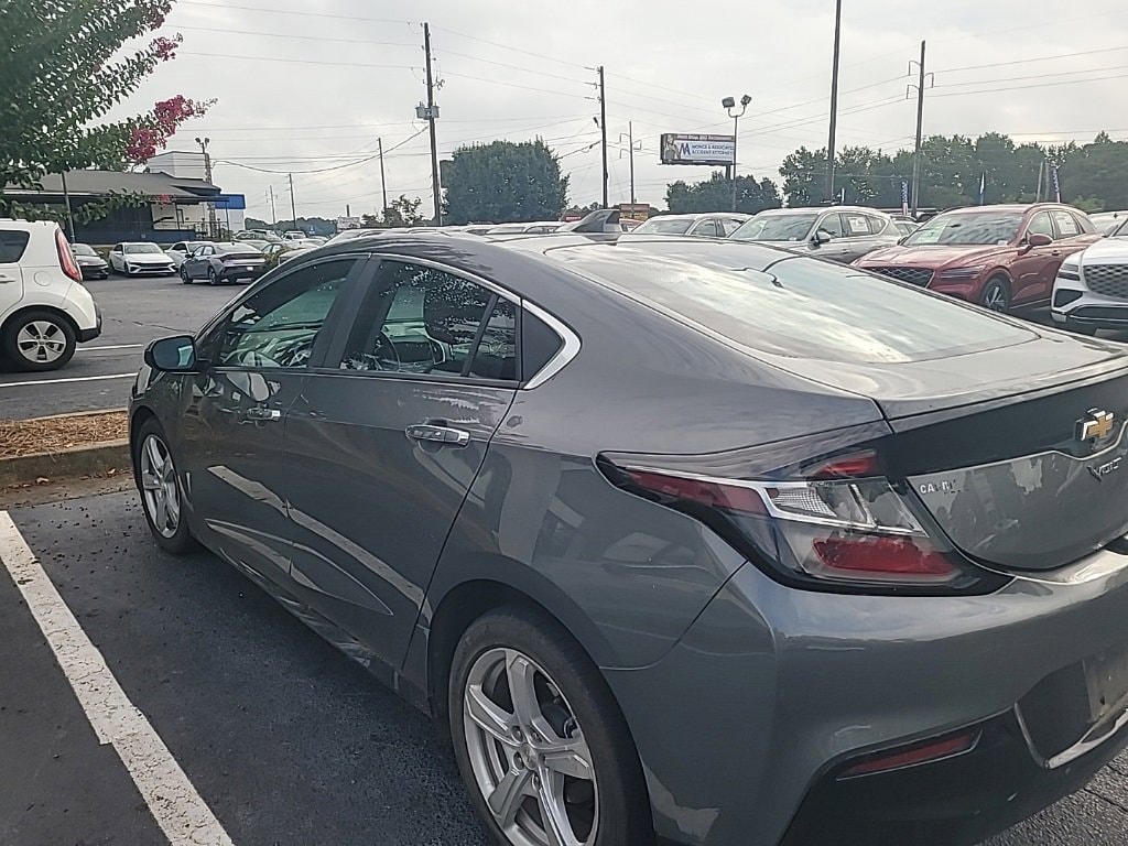 2016 Chevrolet Volt LT photo 3