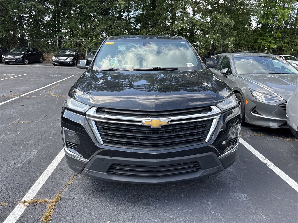 2022 Chevrolet Traverse LS photo 2