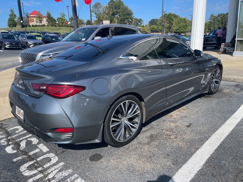 2018 Infiniti Q60 3.0t Luxe photo 2