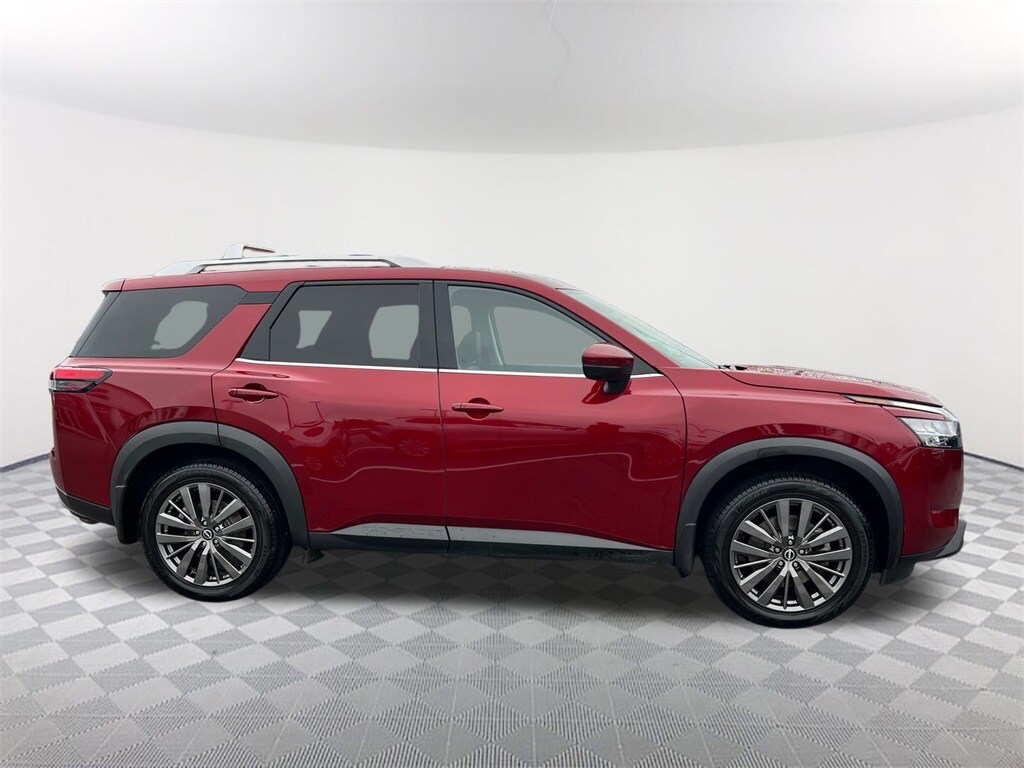 2022 Nissan Pathfinder SL photo 4