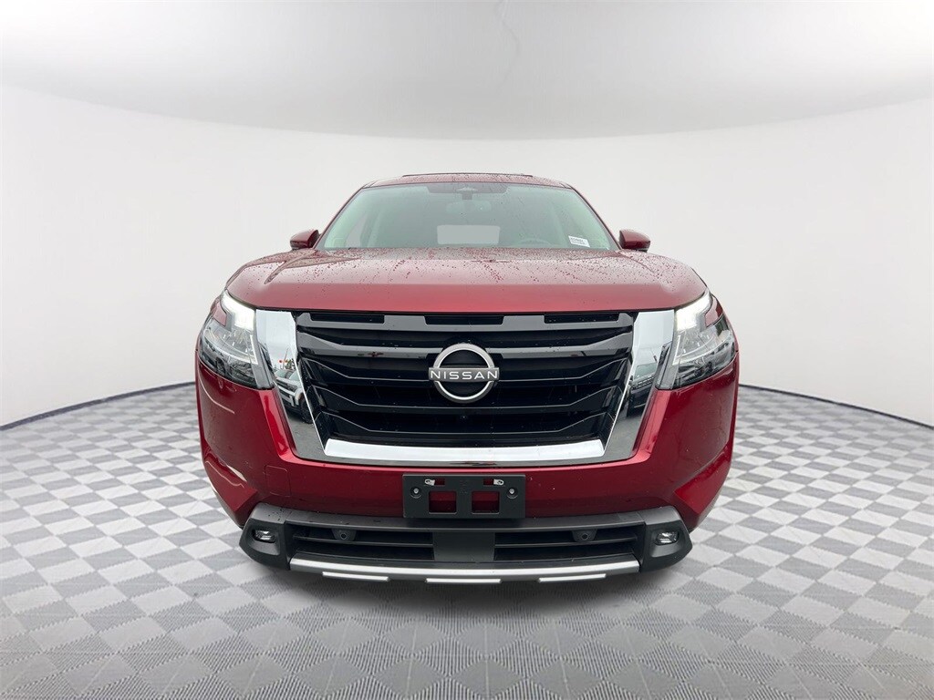 2022 Nissan Pathfinder SL photo 2