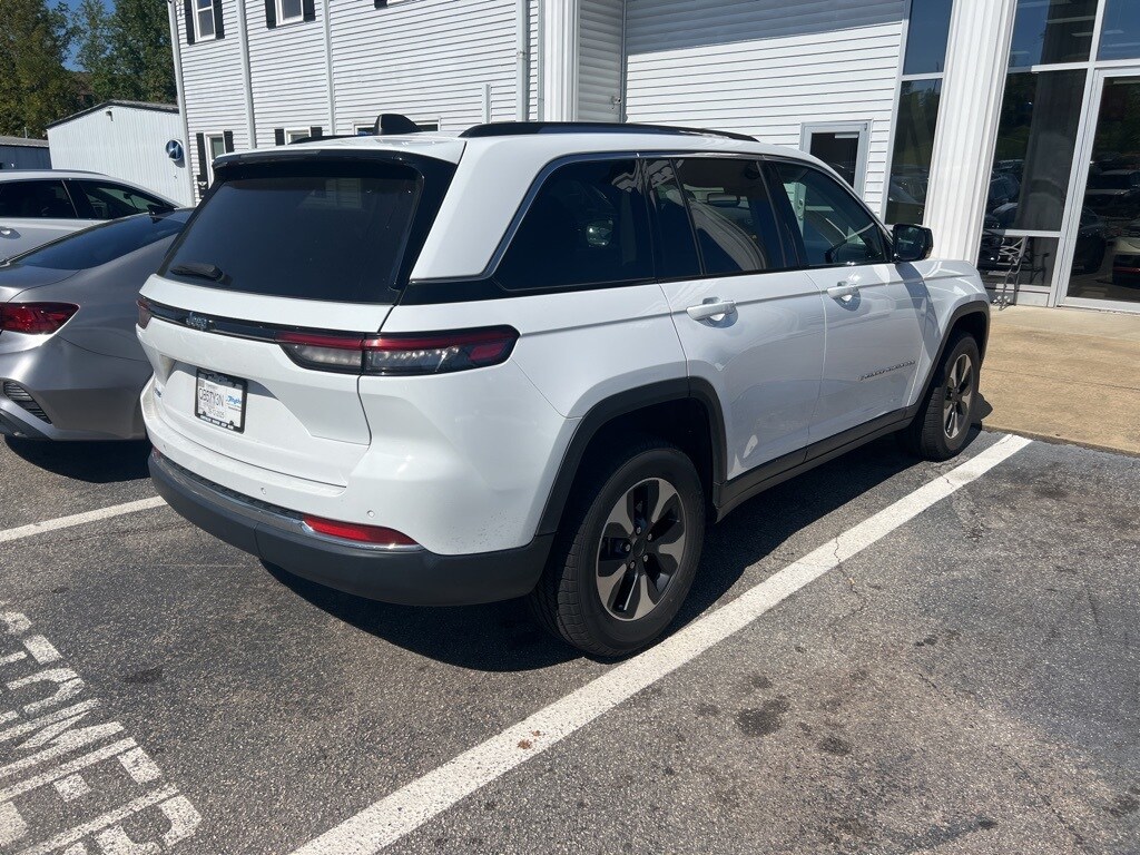 2023 Jeep Grand Cherokee 4xe photo 4
