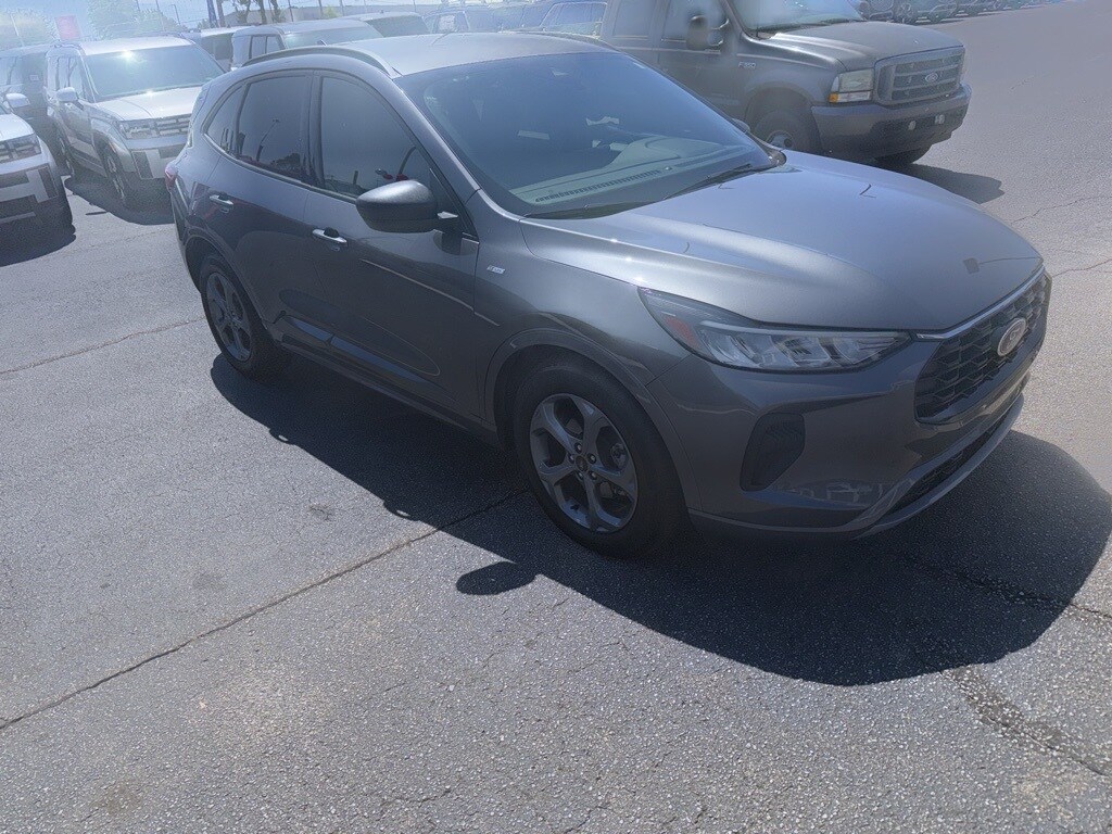 2024 Ford Escape ST-Line photo 3