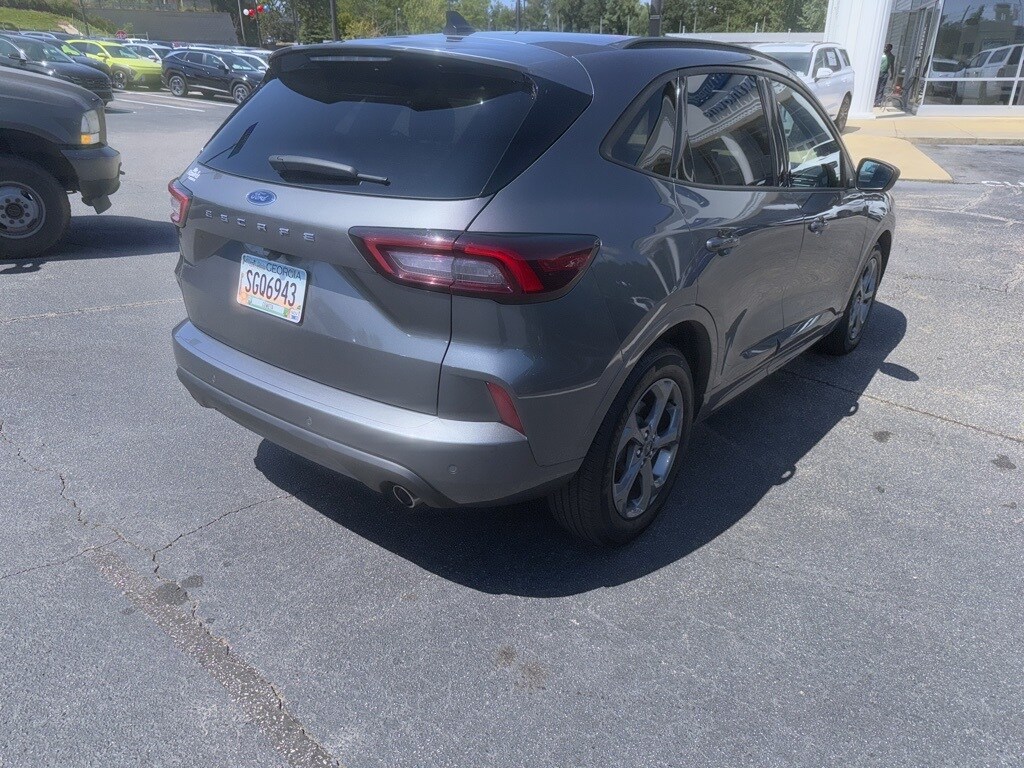 2024 Ford Escape ST-Line photo 4