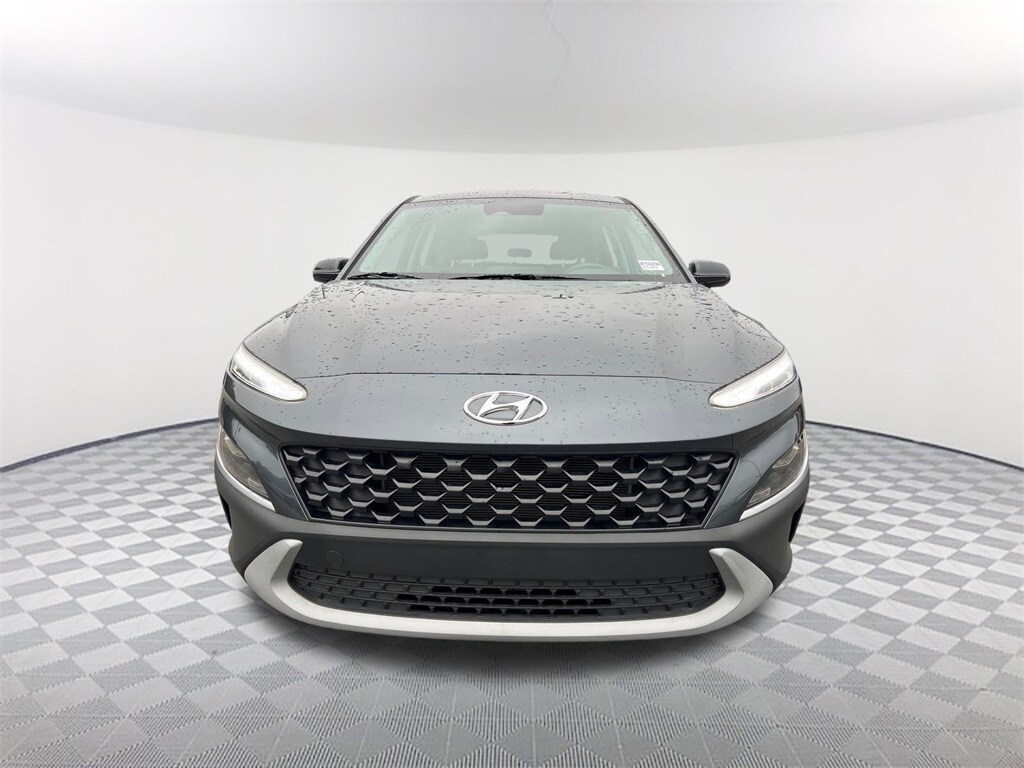 2022 Hyundai Kona SE photo 2