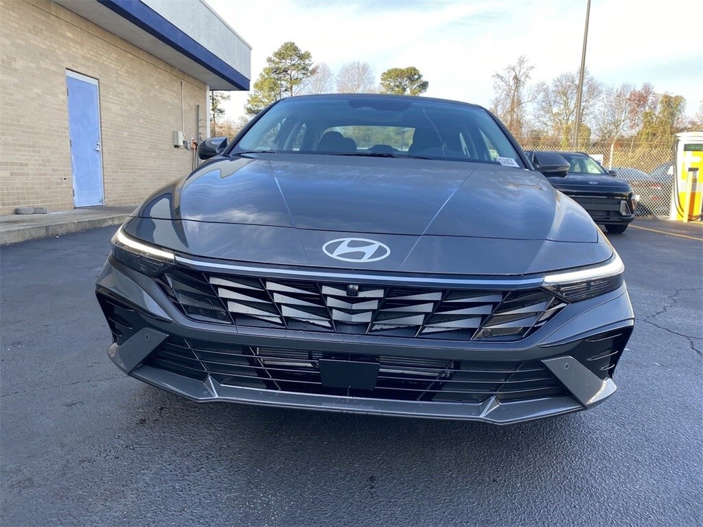 New 2024 Hyundai Elantra Limited For Sale in Riverdale, GA Hyundai