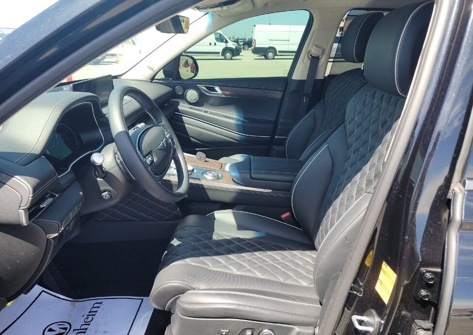 2024 Genesis GV80 3.5T Prestige Signature photo 2