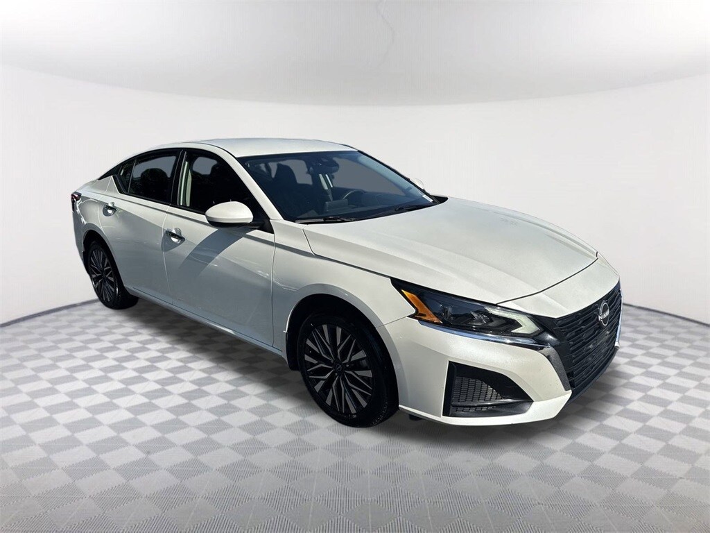 2023 Nissan Altima 2.5 SV photo 3