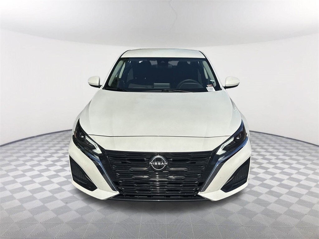 2023 Nissan Altima 2.5 SV photo 2