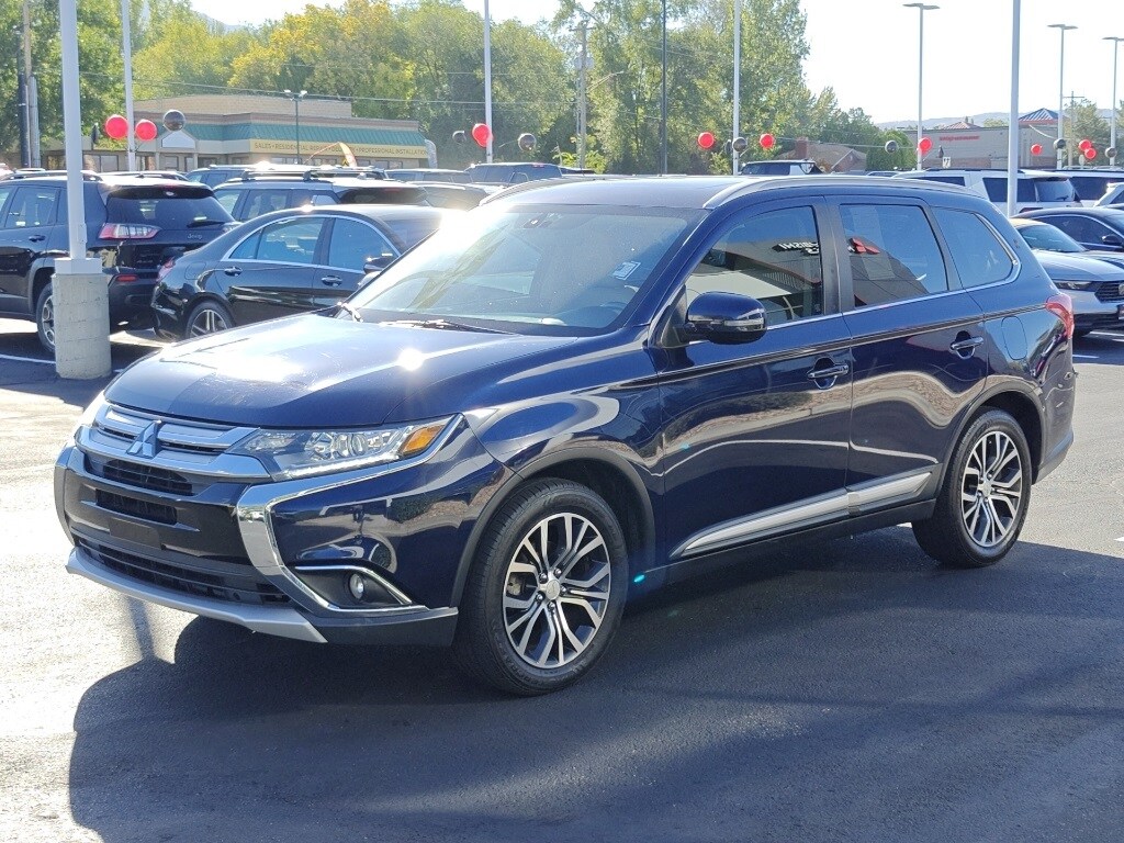 2017 Mitsubishi Outlander SEL photo 3