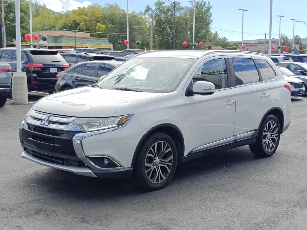 2018 Mitsubishi Outlander SEL photo 2