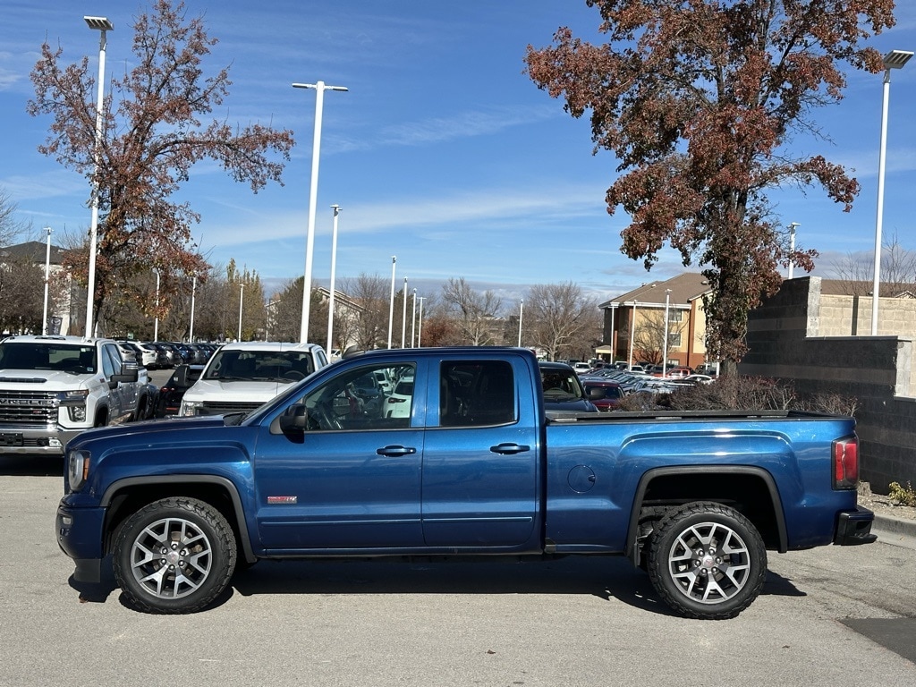 2017 Gmc Sierra 1500 SLT photo 4