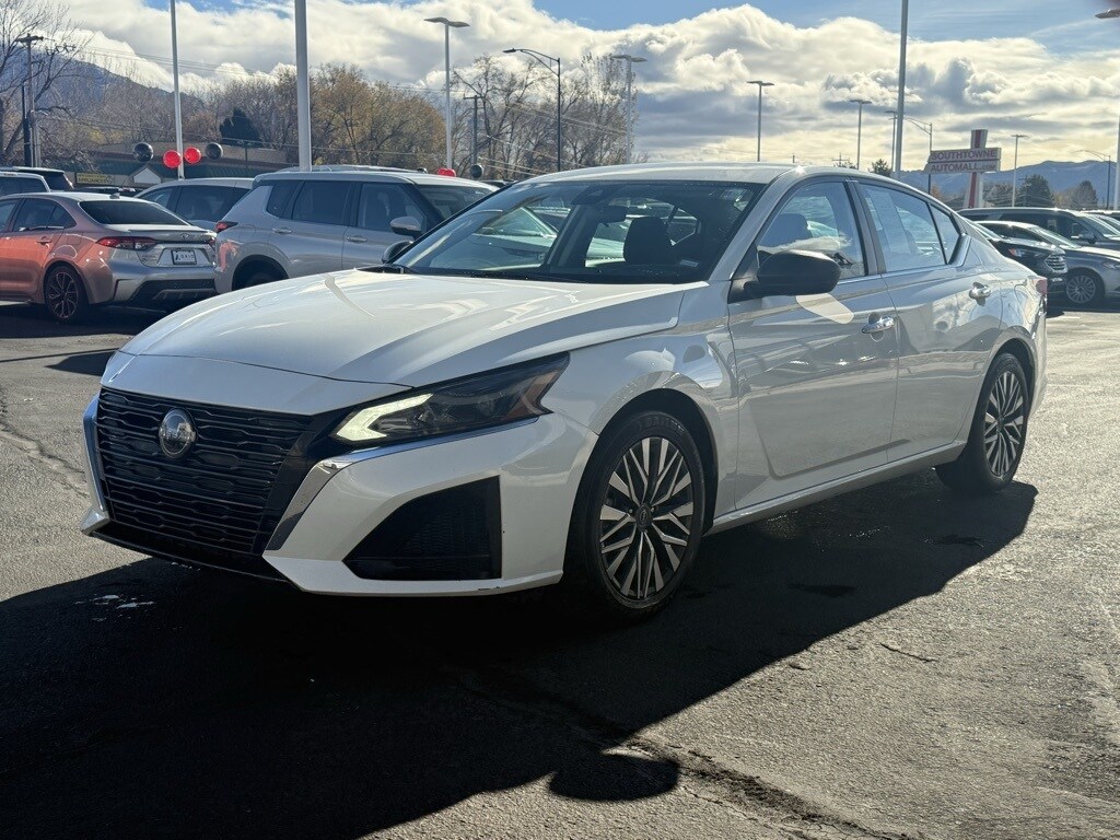 2024 Nissan Altima 2.5 SV photo 3