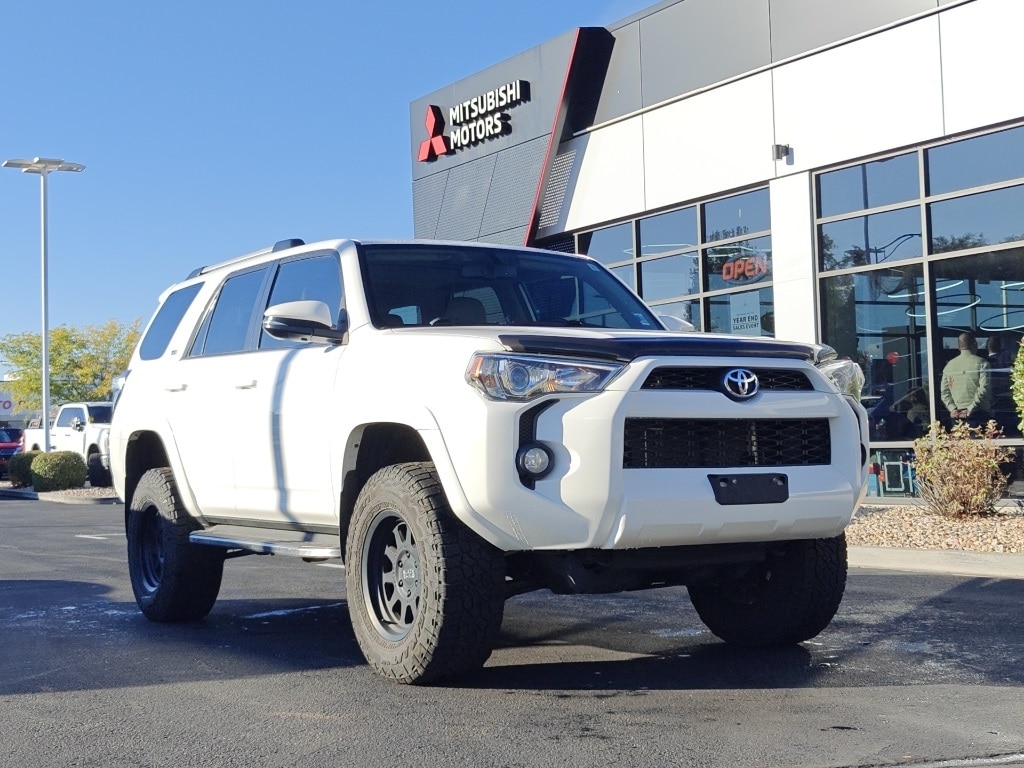 2018 Toyota 4Runner SR5 Premium's photo
