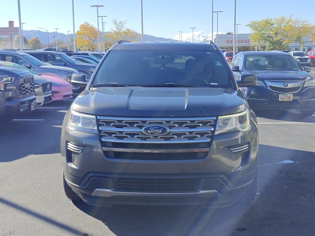 2018 Ford Explorer XLT photo 2