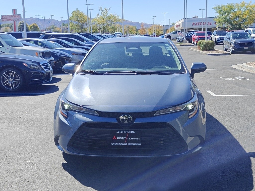 2024 Toyota Corolla LE photo 2