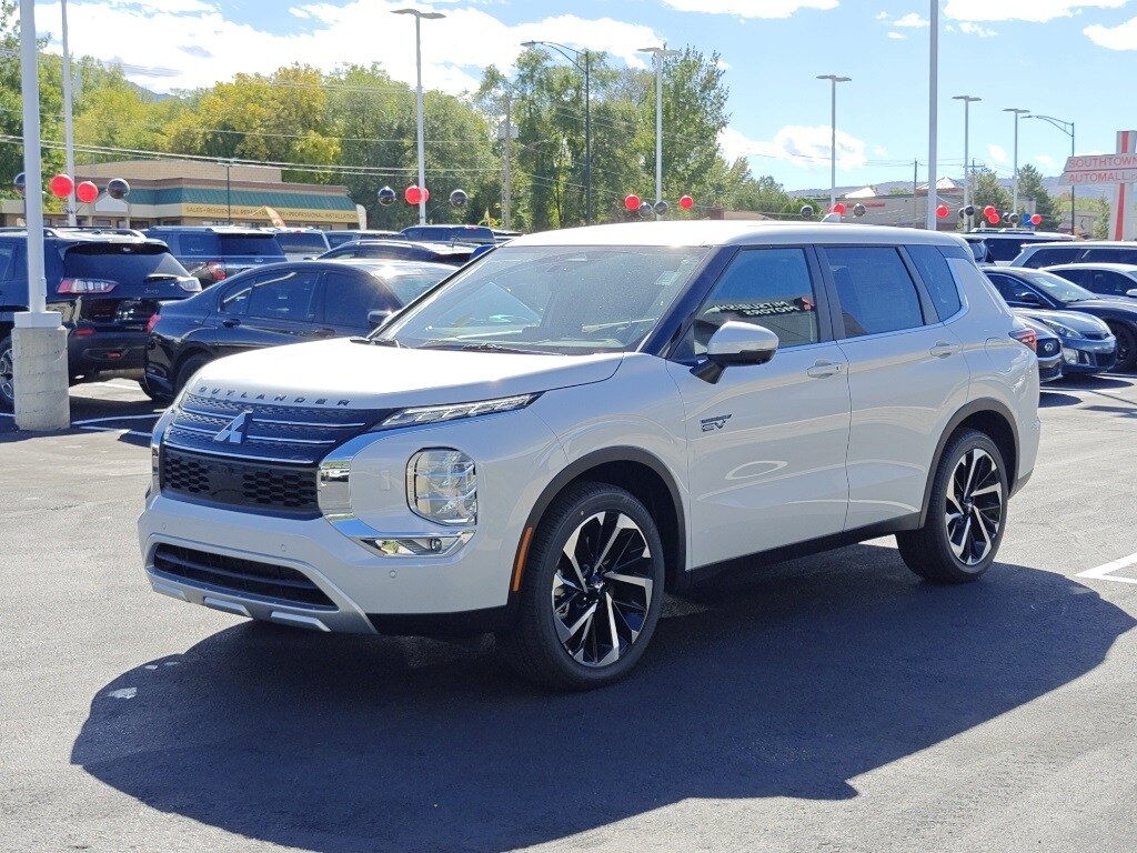 2025 Mitsubishi Outlander PHEV SE photo 2