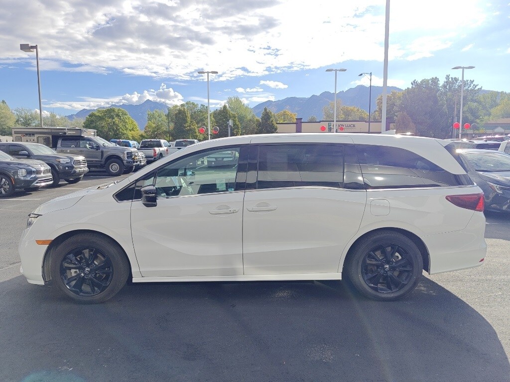 2024 Honda Odyssey Sport photo 4
