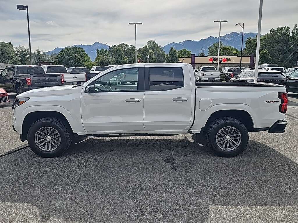 2023 Chevrolet Colorado LT photo 4