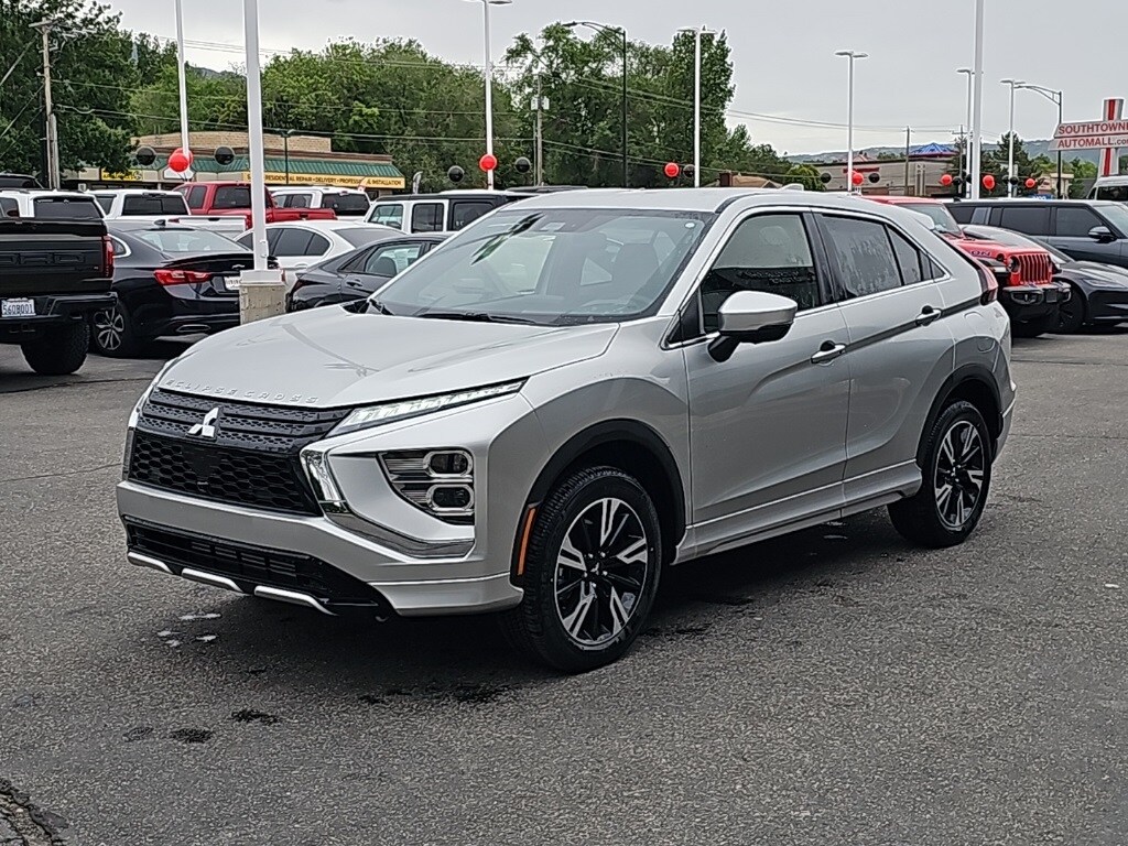 2025 Mitsubishi Eclipse Cross SEL photo 3