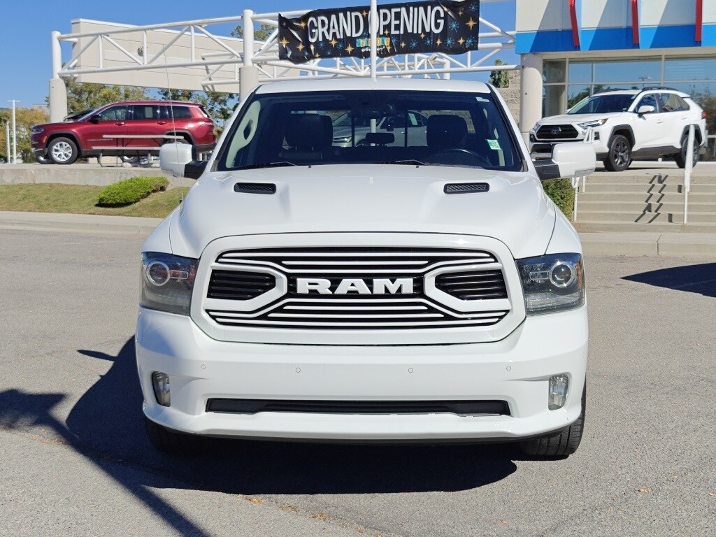 2018 Ram 1500 Sport photo 2